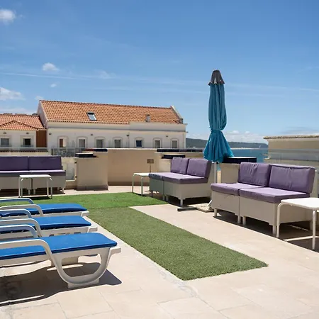 By The Sea - Nazare Bed & Breakfast Exterior photo