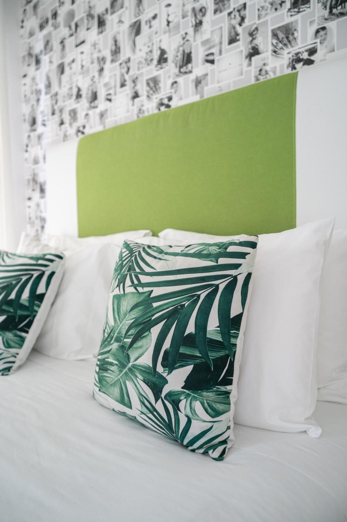 By The Sea - Bed and breakfast 3*