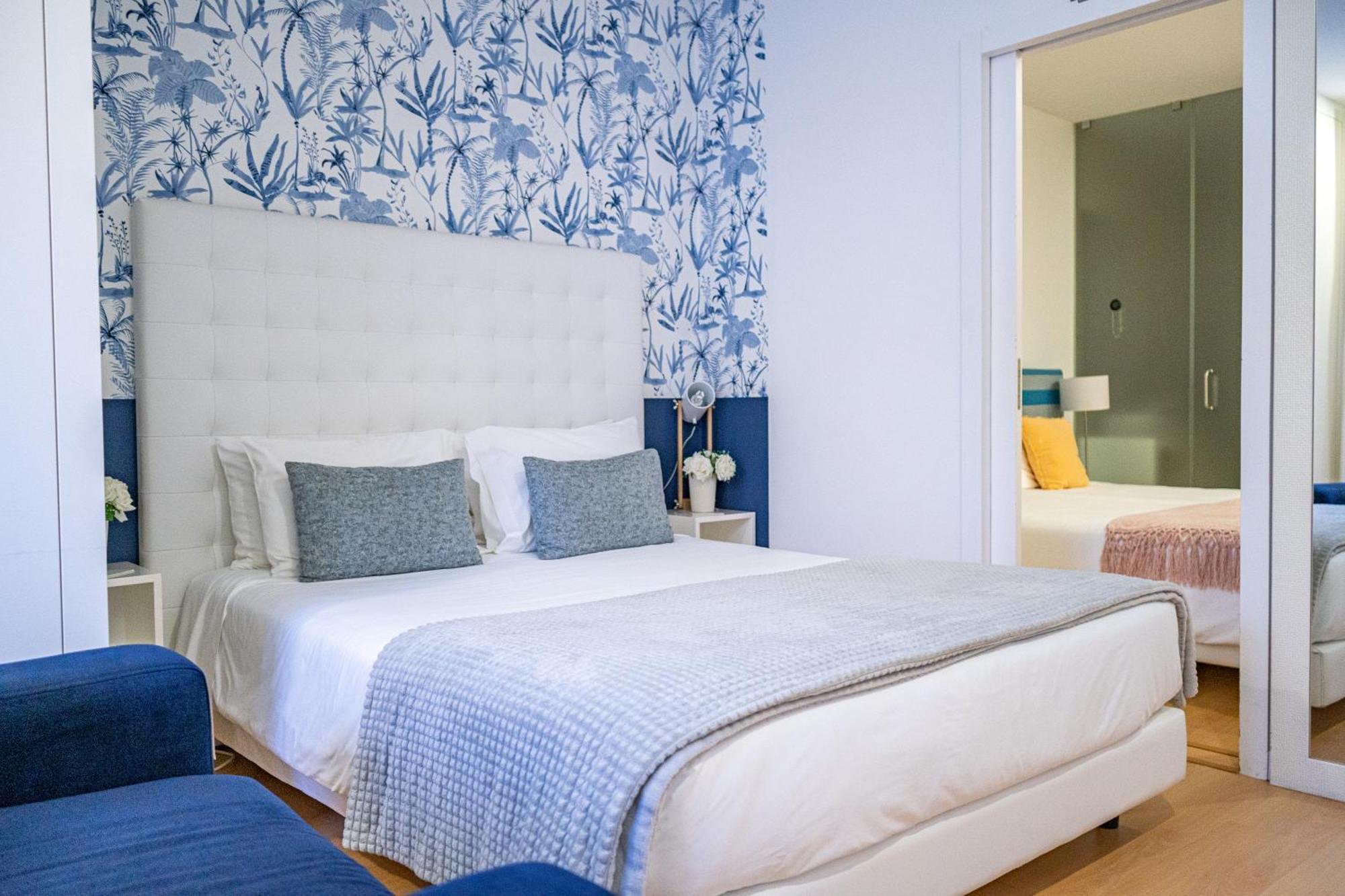 By The Sea - Bed and breakfast Nazaré