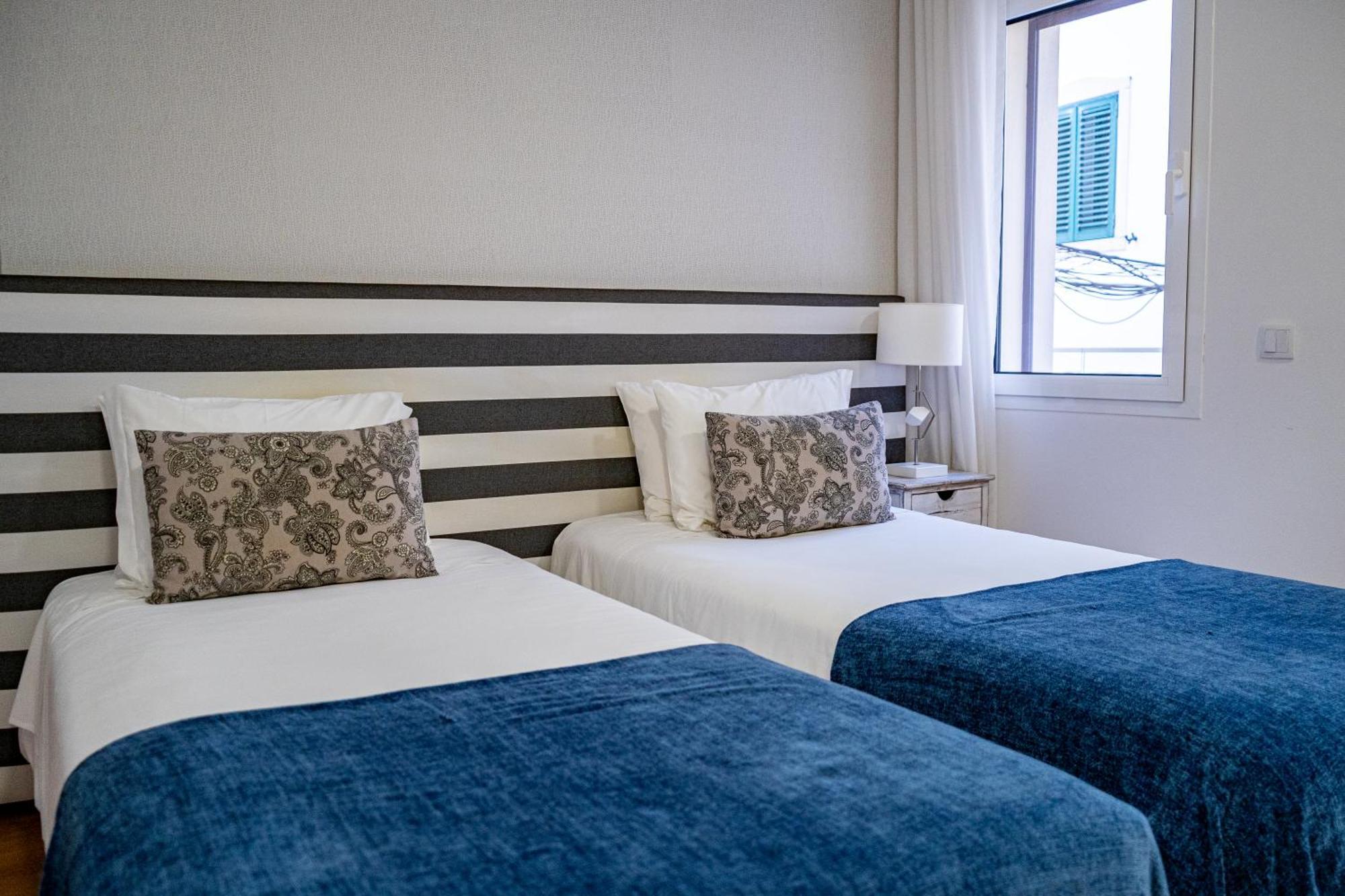 Bed and breakfast By The Sea - 3*
