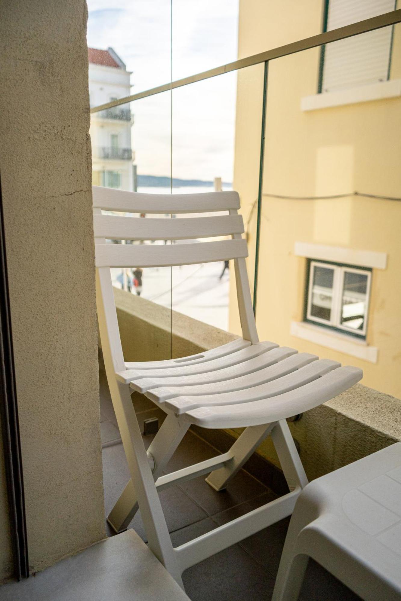 By The Sea - Bed and breakfast Nazaré