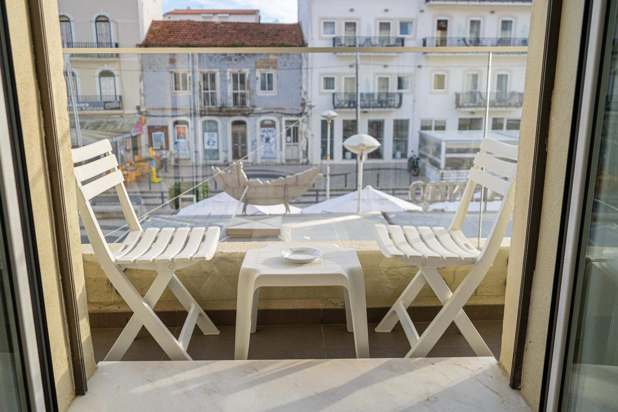 By The Sea - Bed and breakfast