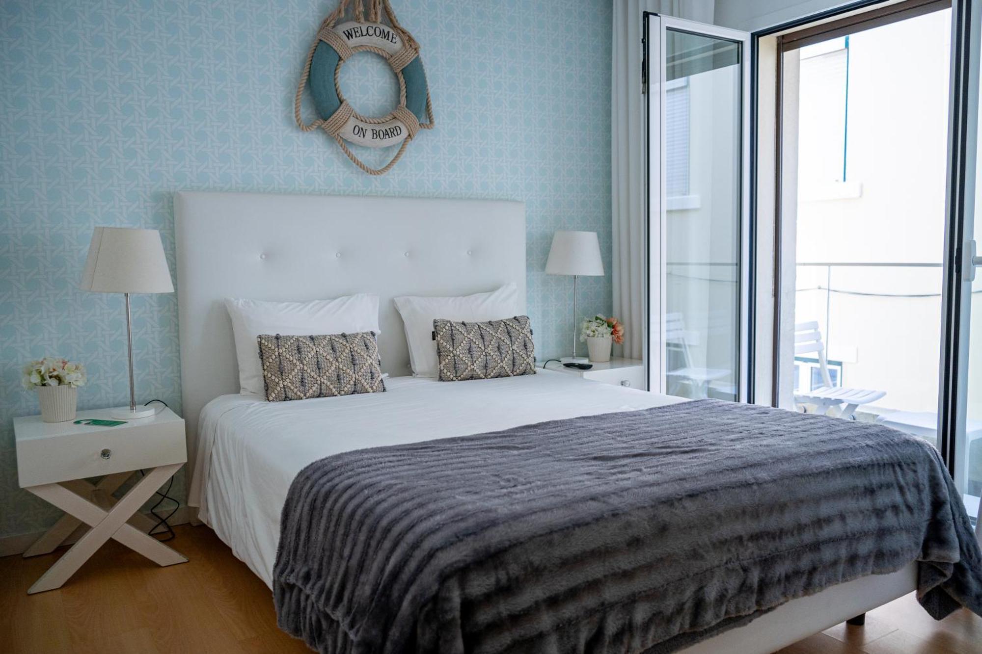 By The Sea - Bed & Breakfast Nazare