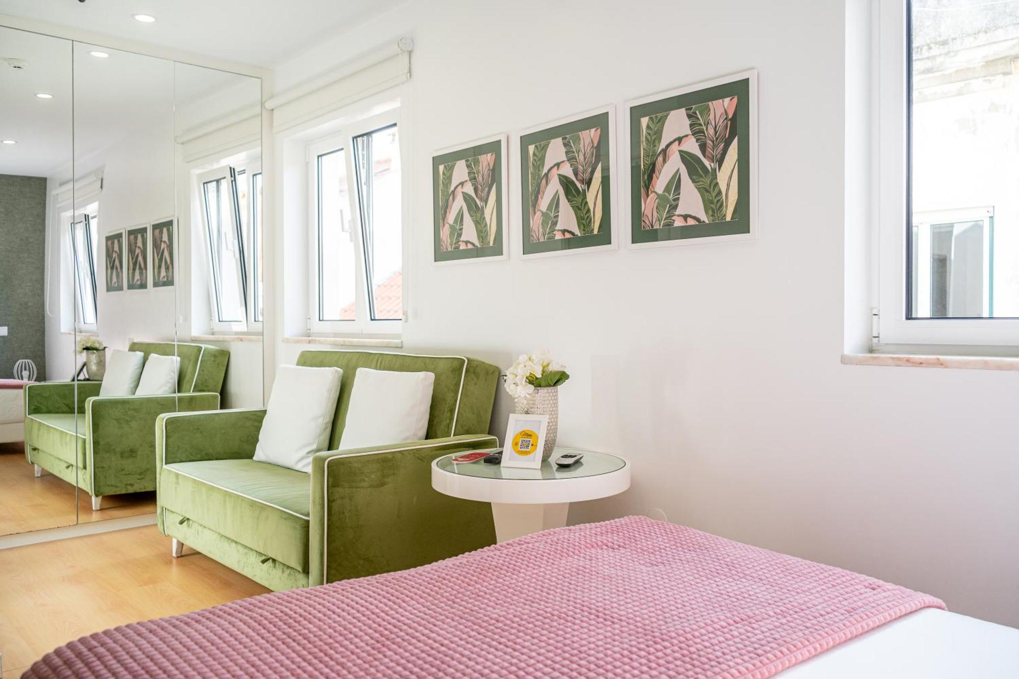 By The Sea - Bed and breakfast