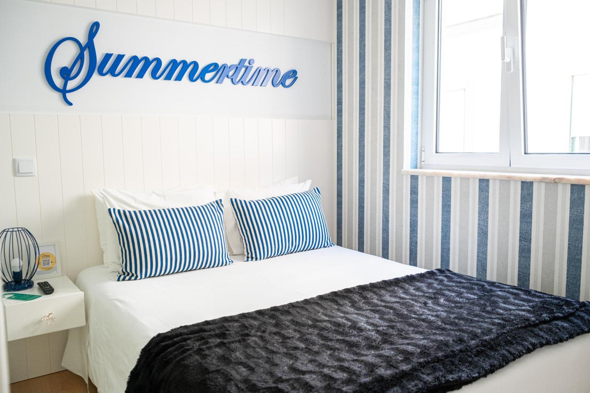 By The Sea - Bed and breakfast Nazaré