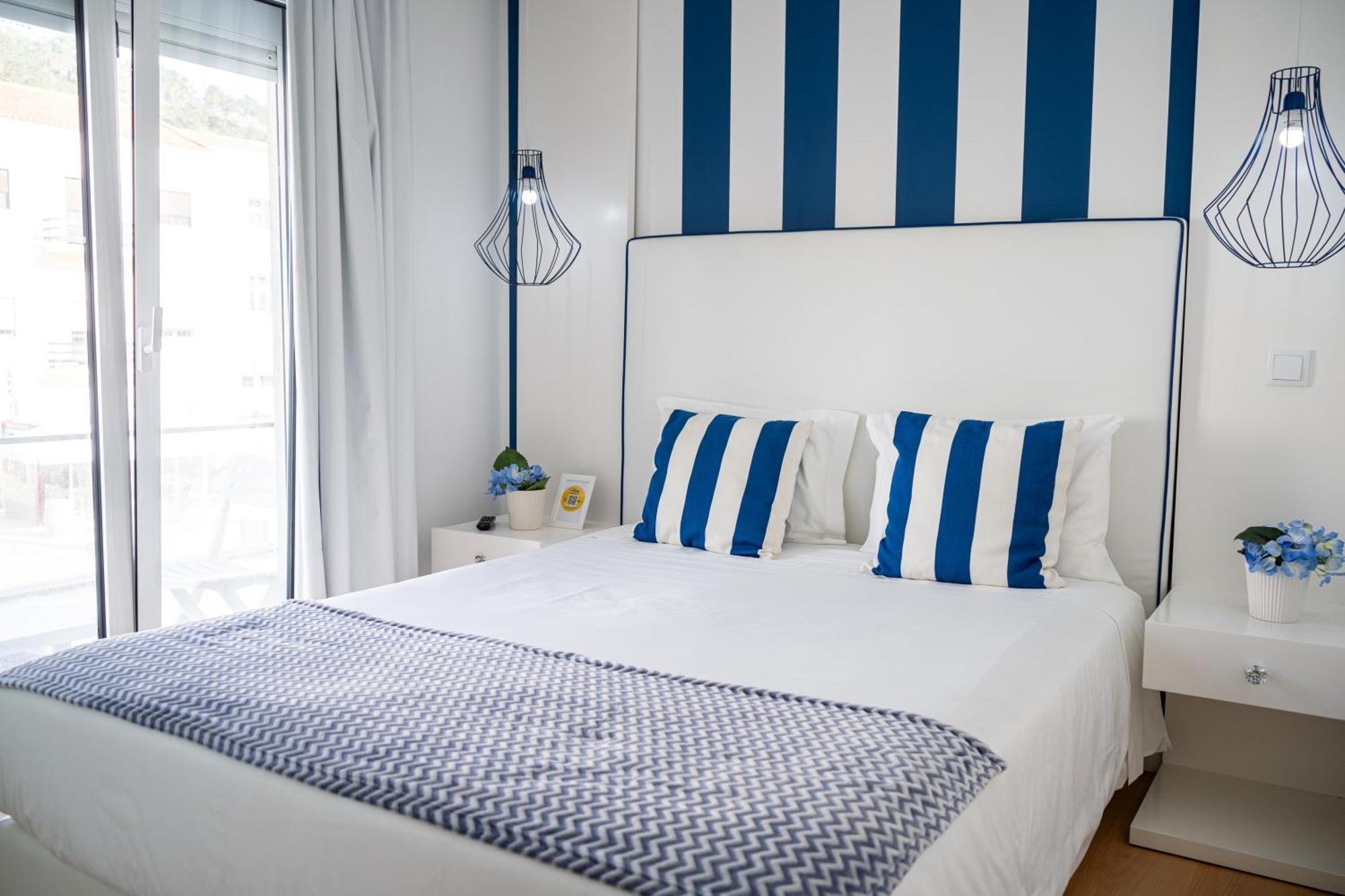 By The Sea - Bed and breakfast