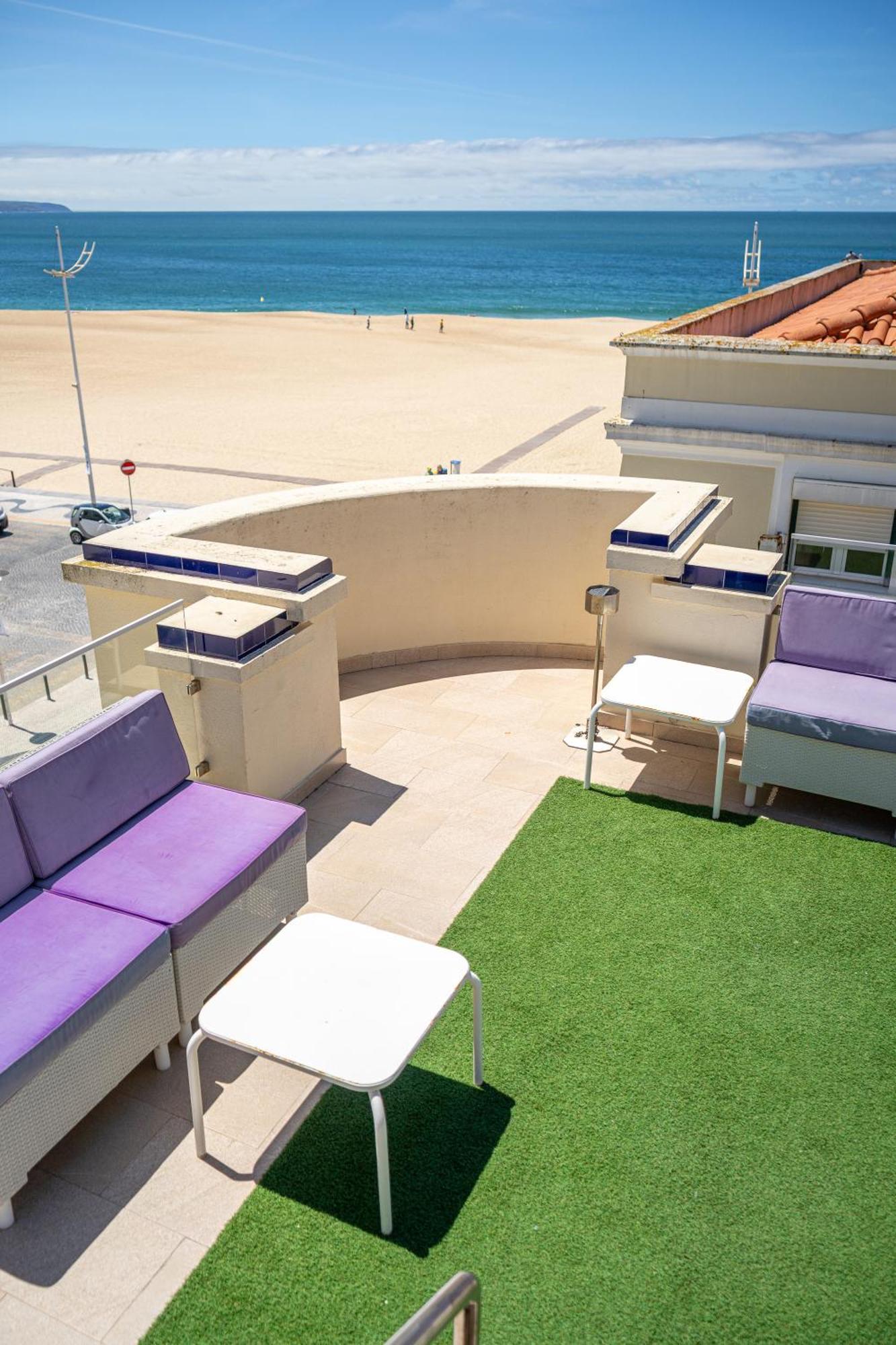 By The Sea - 3* Nazaré